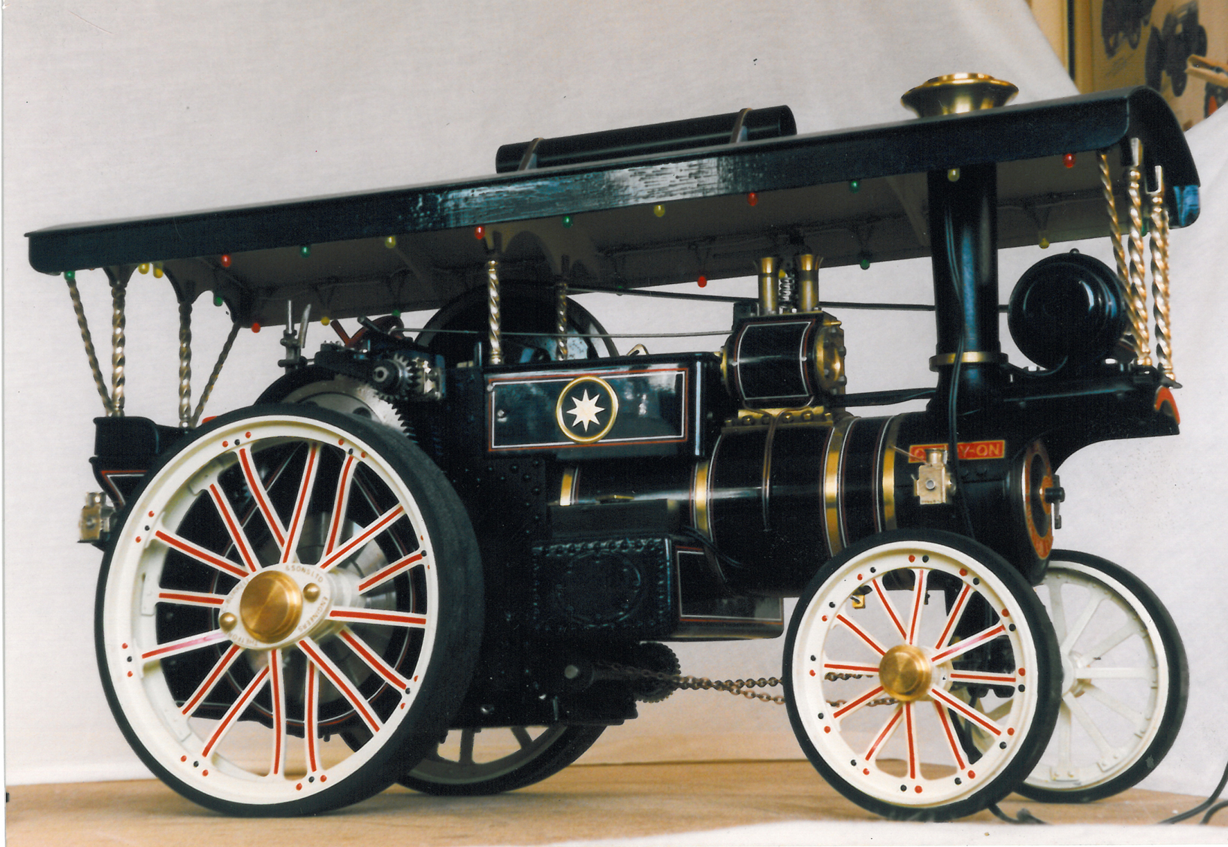 Maxitrak 112 scale Burrell live steam showmans traction engine